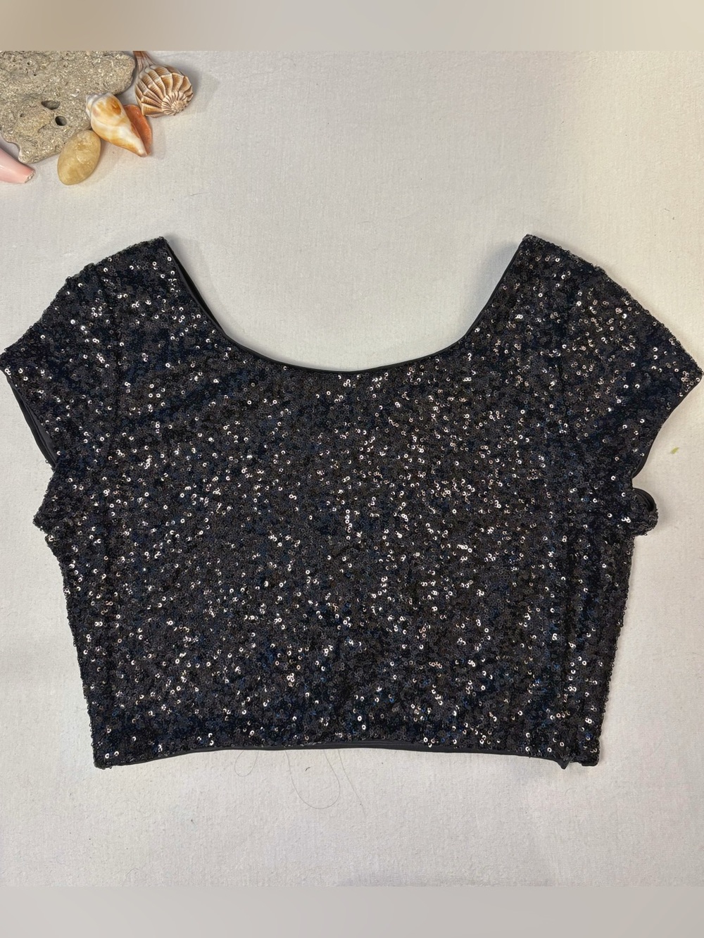 Express Black Sequin Short Sleeve Crop Top Blouse Size Medium NWT